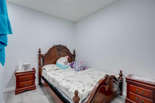 673 Corner Meadows Way Ne, Calgary, AB - Indoor Photo Showing Bedroom