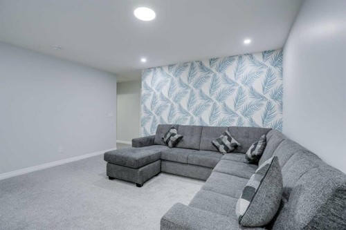 673 Corner Meadows Way Ne, Calgary, AB - Indoor