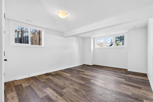 31 Sunset Crescent, Okotoks, AB - Indoor Photo Showing Other Room