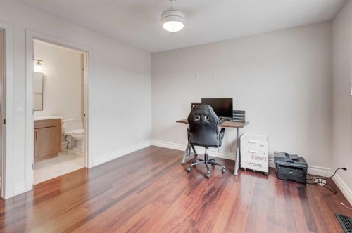14 Everridge Common Sw, Calgary, AB - Indoor Photo Showing Office