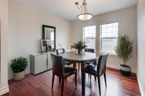 14 Everridge Common Sw, Calgary, AB - Indoor Photo Showing Dining Room