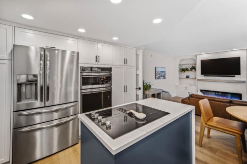 76 Stradbrooke Way Sw, Calgary, AB - Indoor Photo Showing Kitchen