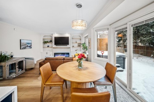 76 Stradbrooke Way Sw, Calgary, AB - Indoor Photo Showing Dining Room