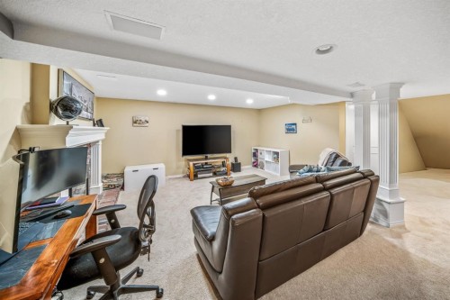 76 Stradbrooke Way Sw, Calgary, AB - Indoor