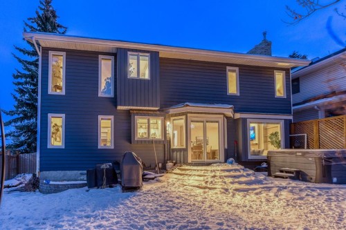 76 Stradbrooke Way Sw, Calgary, AB - Outdoor