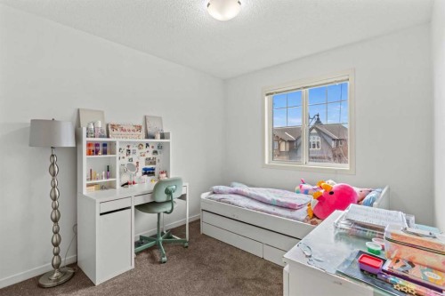 333 Mahogany Boulevard Se, Calgary, AB - Indoor Photo Showing Bedroom