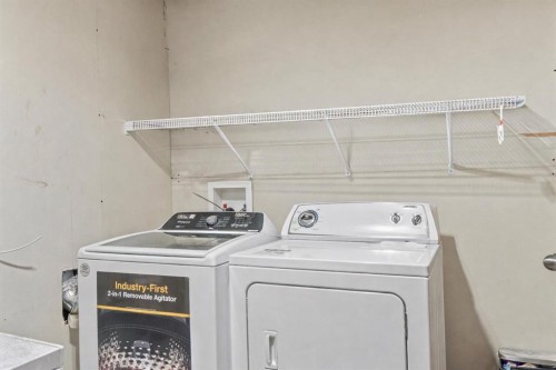 333 Mahogany Boulevard Se, Calgary, AB - Indoor Photo Showing Laundry Room