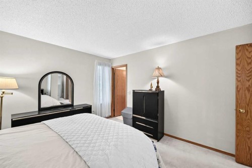 11444 Coventry Boulevard Ne, Calgary, AB - Indoor Photo Showing Bedroom