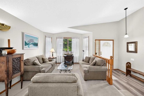 11444 Coventry Boulevard Ne, Calgary, AB - Indoor Photo Showing Living Room
