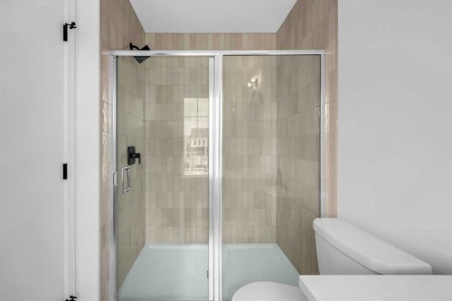 288 Sora Terrace Se, Calgary, AB - Indoor Photo Showing Bathroom