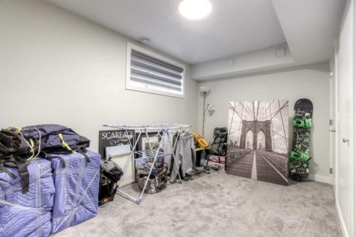 1545 33 Avenue Sw, Calgary, AB - Indoor