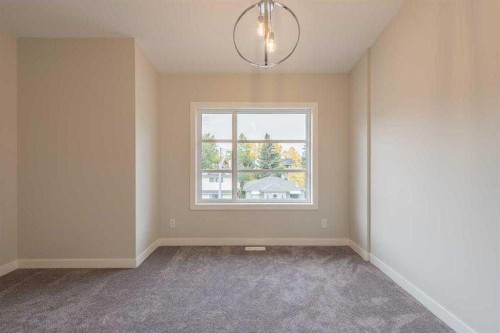 1545 33 Avenue Sw, Calgary, AB - Indoor Photo Showing Other Room