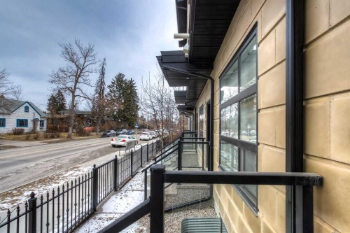 1545 33 Avenue Sw, Calgary, AB - Outdoor With Exterior