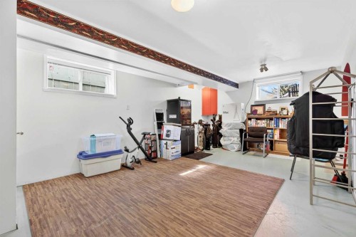 8 Somerset Gate Sw, Calgary, AB - Indoor