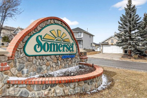 8 Somerset Gate Sw, Calgary, AB - Outdoor