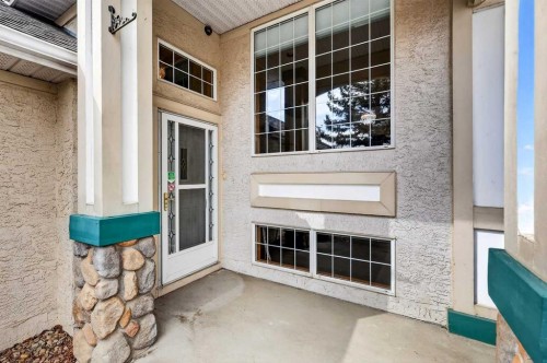 8 Somerset Gate Sw, Calgary, AB -  With Exterior