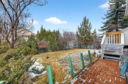 8 Somerset Gate Sw, Calgary, AB - Outdoor