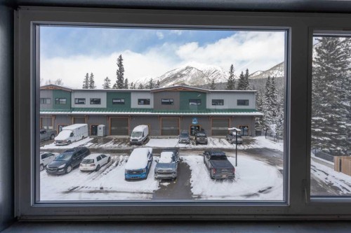 112-200 Alpine Meadows, Canmore, AB 