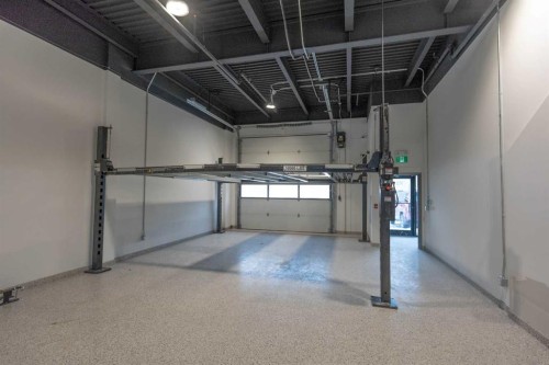 112-200 Alpine Meadows, Canmore, AB 