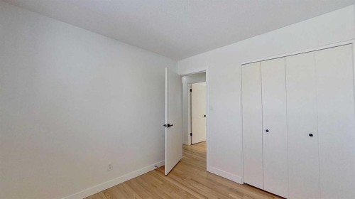 2109 17 Avenue, Didsbury, AB - Indoor Photo Showing Other Room
