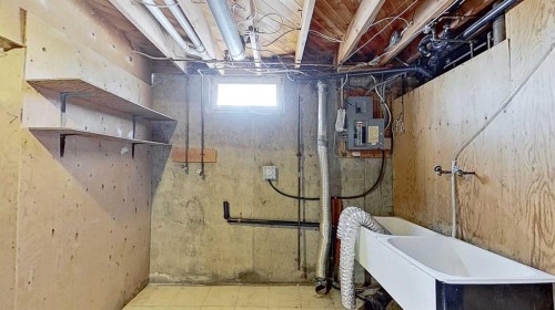 2109 17 Avenue, Didsbury, AB - Indoor Photo Showing Basement