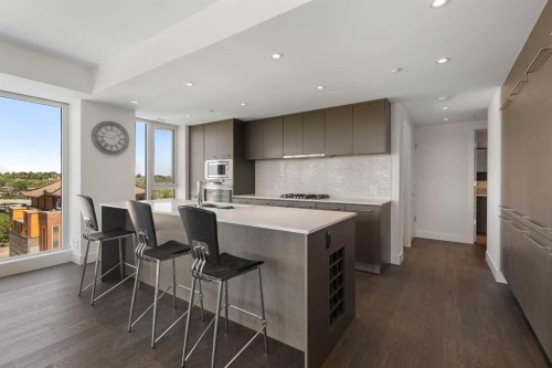 1003-1025 5 Avenue Sw, Calgary, AB - Indoor Photo Showing Other Room