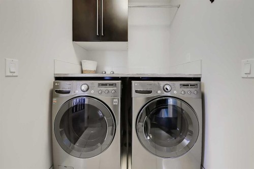 132 Valley Pointe Place Nw, Calgary, AB - Indoor Photo Showing Laundry Room