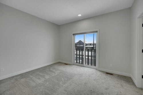103 Highview Gate Se, Airdrie, AB - Indoor Photo Showing Other Room