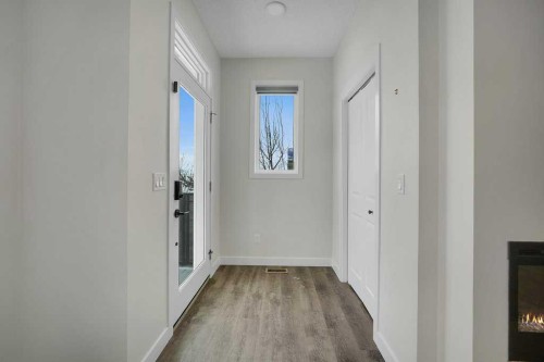 103 Highview Gate Se, Airdrie, AB - Indoor Photo Showing Other Room