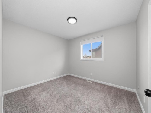 40 Everwillow Park Sw, Calgary, AB - Indoor Photo Showing Other Room