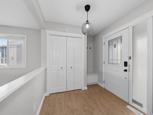 40 Everwillow Park Sw, Calgary, AB - Indoor Photo Showing Other Room