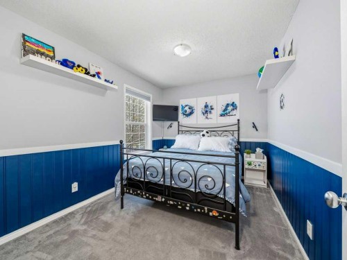 115 Canals Circle Sw, Airdrie, AB - Indoor Photo Showing Bedroom
