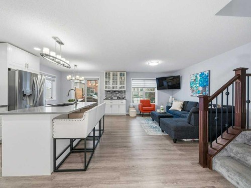 115 Canals Circle Sw, Airdrie, AB - Indoor Photo Showing Living Room