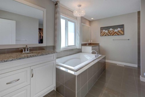 38 Cranbrook Place Se, Calgary, AB - Indoor Photo Showing Bathroom