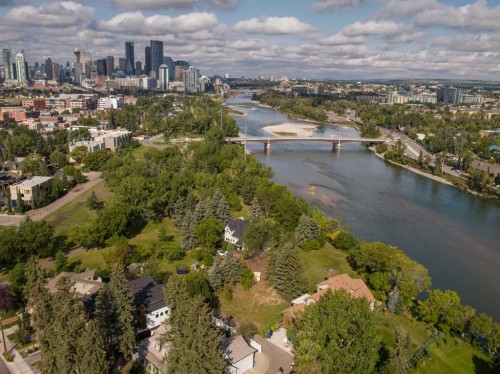 10 Major Stewart Lane Se, Calgary, AB 