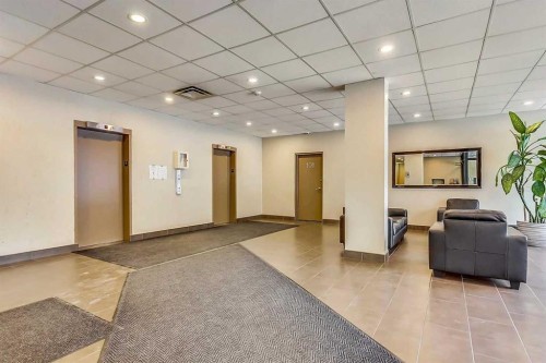808-340 14 Avenue Sw, Calgary, AB - Indoor Photo Showing Other Room