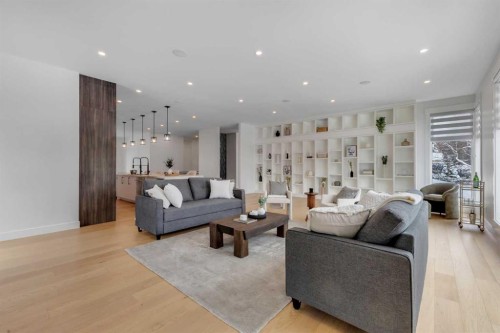 30 Roselawn Crescent Nw, Calgary, AB - Indoor Photo Showing Living Room
