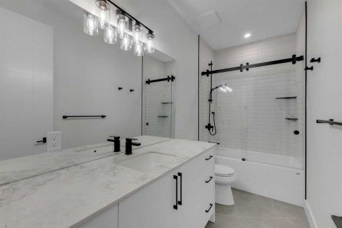 30 Roselawn Crescent Nw, Calgary, AB - Indoor Photo Showing Garage