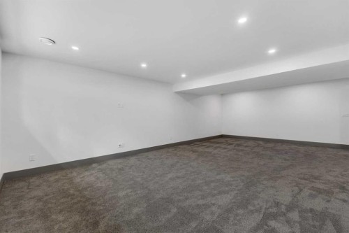 30 Roselawn Crescent Nw, Calgary, AB - Indoor Photo Showing Other Room