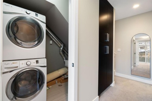 102-1808 27 Avenue Sw, Calgary, AB - Indoor Photo Showing Laundry Room