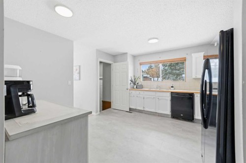 941 Macleod Trail Sw, High River, AB - Indoor