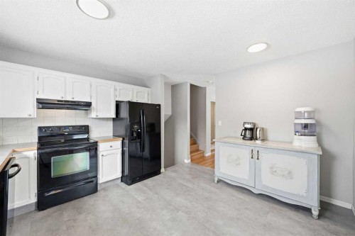 941 Macleod Trail Sw, High River, AB - Indoor Photo Showing Kitchen
