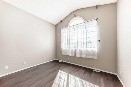 131 Somerside Crescent Sw, Calgary, AB 