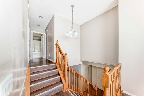 131 Somerside Crescent Sw, Calgary, AB 