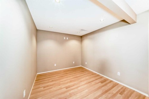 131 Somerside Crescent Sw, Calgary, AB 