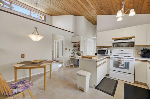 5350 57 Avenue, Olds, AB - Indoor Photo Showing Kitchen