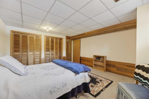 5350 57 Avenue, Olds, AB - Indoor Photo Showing Bedroom