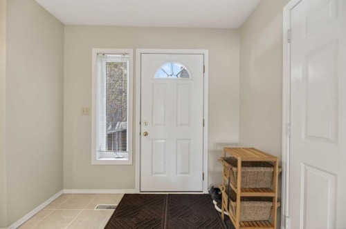 5350 57 Avenue, Olds, AB - Indoor Photo Showing Other Room