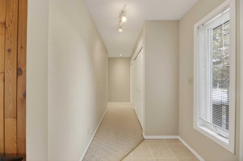 5350 57 Avenue, Olds, AB - Indoor Photo Showing Other Room