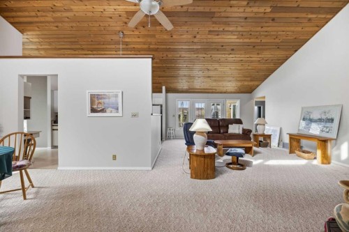 5350 57 Avenue, Olds, AB - Indoor Photo Showing Other Room